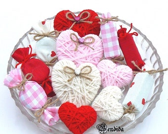 Red Pink and White Yarn Wrapped Hearts Set, Fabric Candy Ornaments, Bowl or Vase Fillers, Table Centerpiece, Farmhouse Valentines Day Decor.