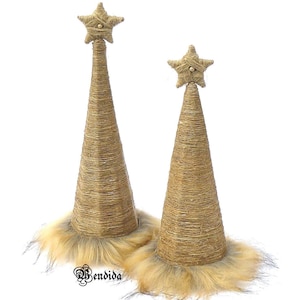 Minikerstboom touw met imitatiebont, flessentopper van jute touw, winterplank of schoorsteenmantel in rustieke stijl, decoratie boerderij.