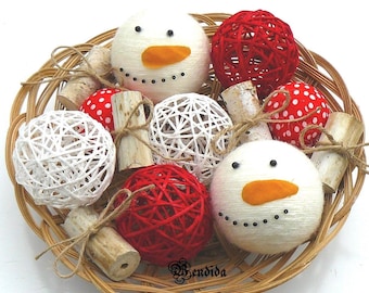 White Red Decorative Balls for Bowls, Vase Fillers Snowman Orbs, Yarn and Fabric Spheres, Christmas Table Centerpiece, Winter Home  Decor.