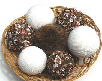 Braune und weiße dekorative Kugeln für Schüsseln, Vasenfüller-Kugeln, mit Stoff und Garn umwickelte Kugeln, Esstischdekoration, ganzjähriges Dekor.