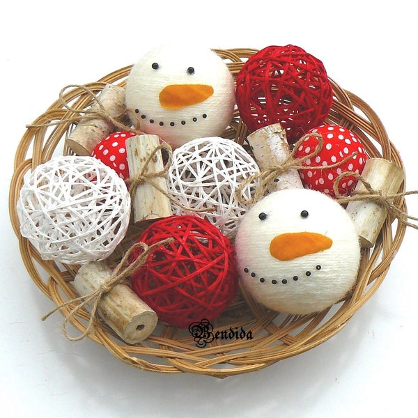 White Red Decorative Balls for Bowls, Vase Fillers Snowman Orbs, Yarn and Fabric Spheres, Christmas Table Centerpiece, Winter Home  Decor.