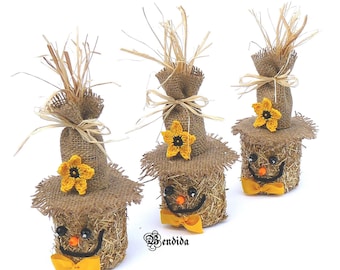 Straw Scarecrow Head with Burlap Hat, Halloween Tiered Tray, Autumn Mantel Shelf Sitter, Farmhouse Table Centerpiece, Primitive Fall Decor.