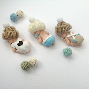 Bomboniera Battesimo Nascita Compleanno Bimbo in fimo con cappello di lana