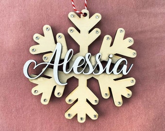 Wooden Snowflake with personalized name Christmas decorations, personalized tree decorations with name of girl/mom/dad