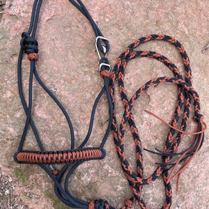 HOOK HALTER w/covered noseband. LEAD included