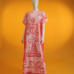 Vintage Dress 1970s Red & Pink Batik Kaftan Day Summer Dress Festival Beach Dress Size Small - Medium