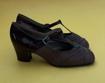 Vintage Shoes 1960s Brown Leather & Patent Mary Janes T Bar Heeled Shoes by 'Elmdale'