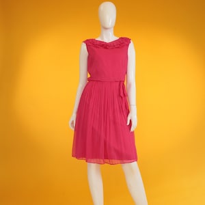 Vintage Dress 1960s Magenta Pink Sleeveless Silk Chiffon Crepe Pleated Cocktail Dress by &#39;Wendy&#39; UK 10 US 6
