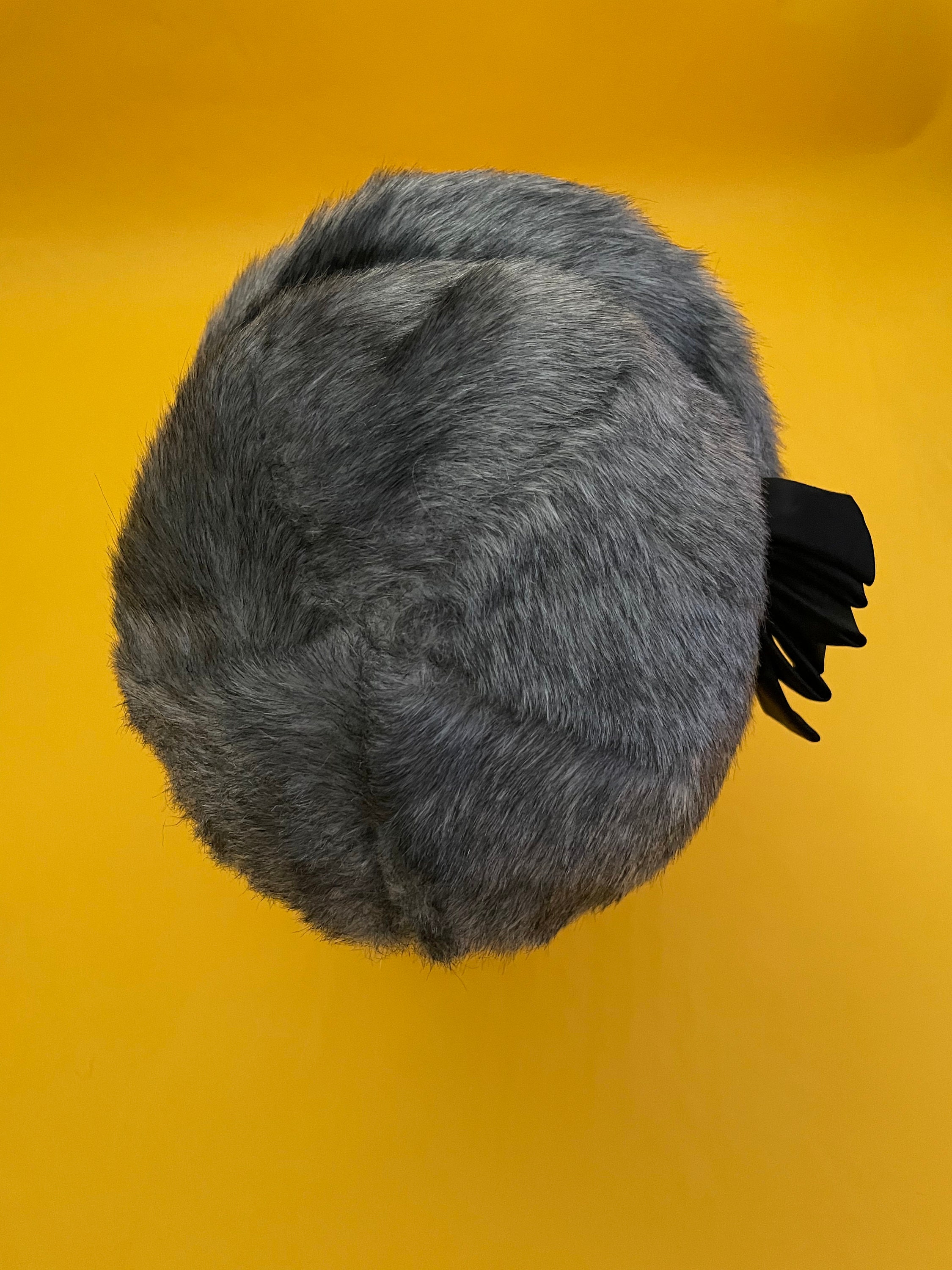 Vintage Hat 1960s Grey Faux Fur Cloche Hat With Black Satin  display picture 1