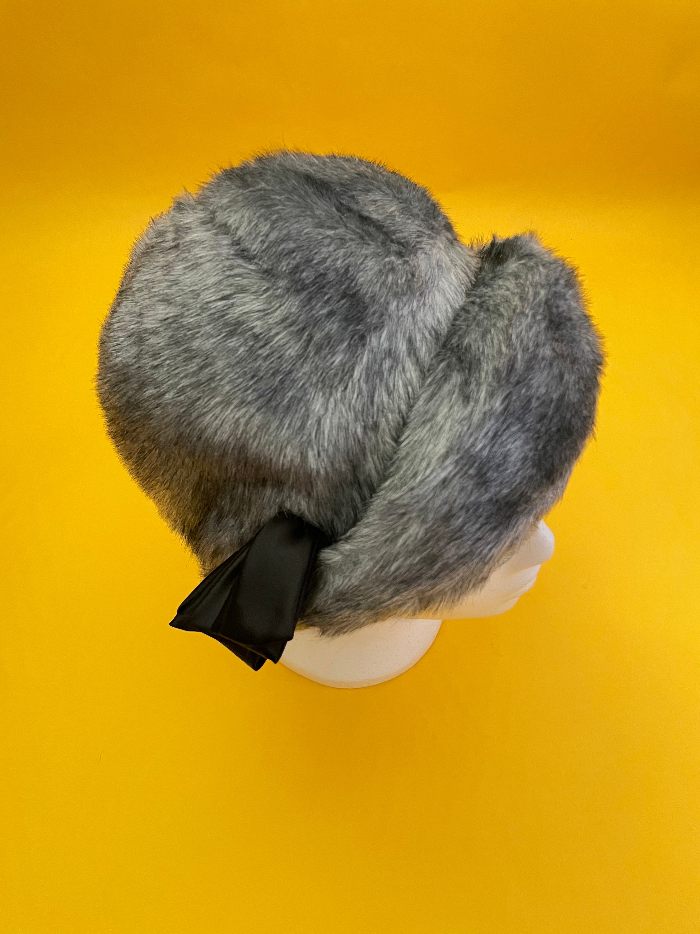 Vintage cloche faux fur hat grey tones Surell Accessories Mink Cloche Hat with Flower main image 2