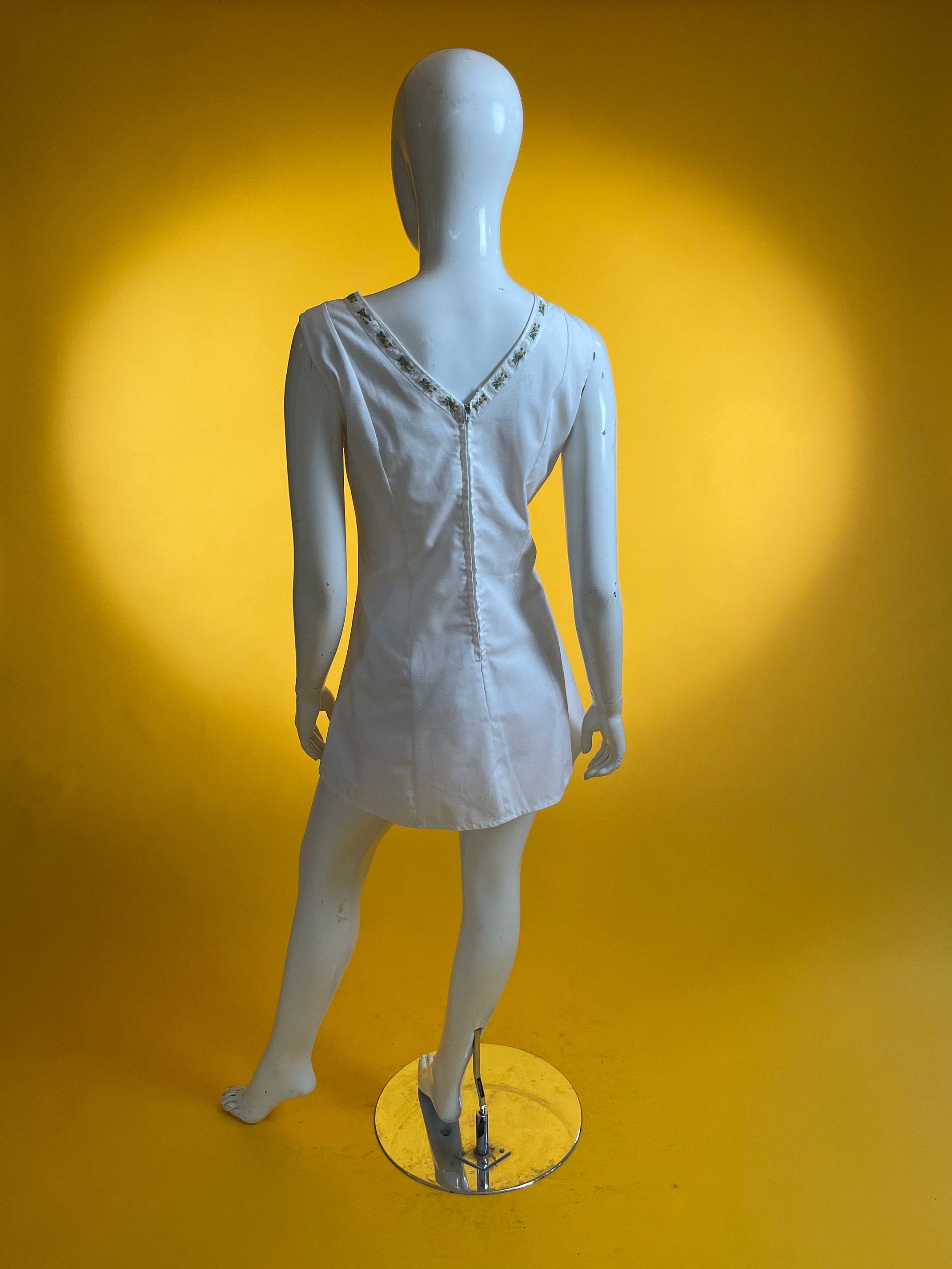 Vintage Tennis Dress 1960s White Floral Trim V Neck Cotton Etsy