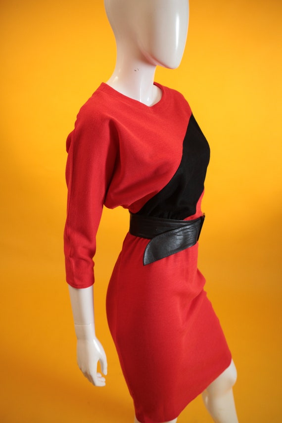 Vintage 1970s Dress New Wave Red & Black Batwing … - image 5