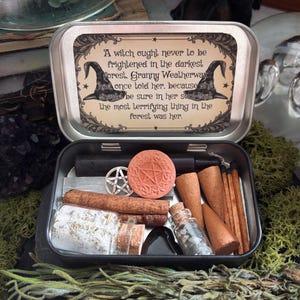 Witch&#39;s Mini Altar Kit – Traveling Witchcraft Tin, Crystals & Incense