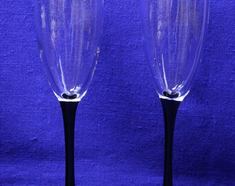 Set of 2 Fluted Champagne in Domino Signature Black by CRISTAL D'ARQUES-DURAND