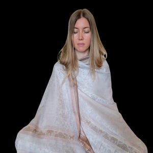 Super Soft Lightweight Luxury Large Pashmina Shawl/Wrap/Scarf/Stole, Exotic Scarf for All Season and Occasions. Unisex. (Silver)