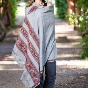 Meditation Shawl, Meditation Blanket, Prayer Shawl for Men Women, Oversize Scarf Stole, Unisex, Energize Light Gray image 2