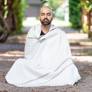 White Meditation Shawl. White Meditation Blanket. White Prayer shawl. Clarity