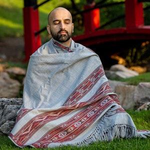Meditation Shawl, Meditation Blanket, Prayer Shawl for Men Women, Oversize Scarf Stole, Unisex, Energize Light Gray image 3