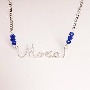 Collar de nombre de alambre del cliente Alambre plateado personalizado y cadena de acero inoxidable con 6 cuentas de cristal