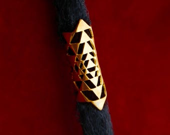 Joias de cabelo Sri Yantra banhadas a ouro feitas à mão: para dreadlocks e tranças