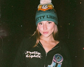 PRETTY LIGHTS Berg Sonnenuntergang Bommelmütze | edm Musikfestival merch