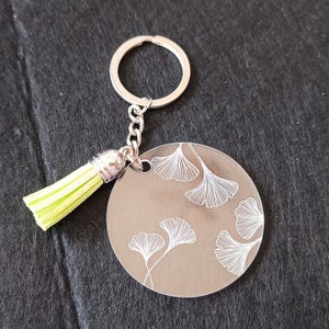 Keychain engraved ginkgo leaves