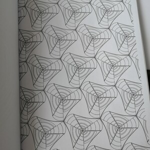 Mandala målarbok med 26 olika bilder att färglägga, illustrerad barnaktivitet utan AI, perfekt present till barn och vuxna bild 5