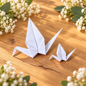 Origami Hochzeit, Origami Kranich, Glücksbringer Japan, Japanische Deko, Kranich Deko, Japanische Kunst Papierfalten, Origami Kranich Falten