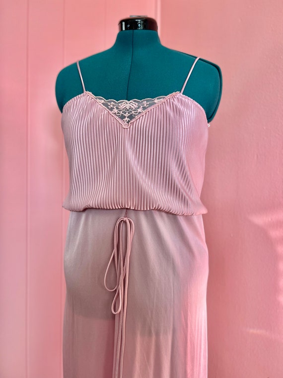 Vintage Baby Pink Negligee Set With Peignoir Size… - image 2
