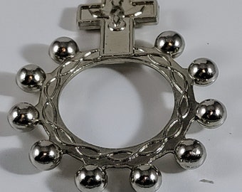 GUY GIFT Vintage Finger Rings Rosaries    Silver finish.