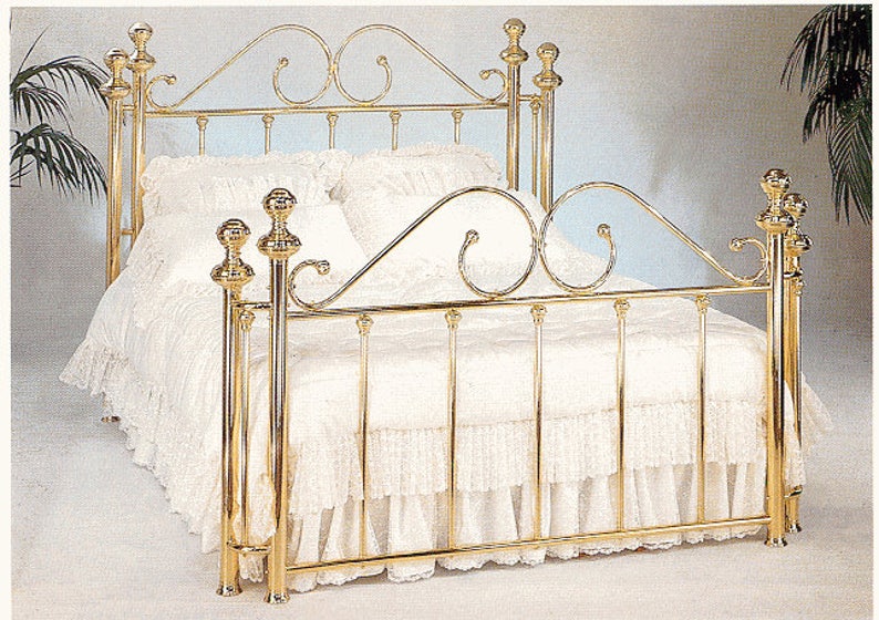 Vintage King Size Handcrafted Brass Bed Needs Tlc This Photo Is A Facsimile Shows New But Work