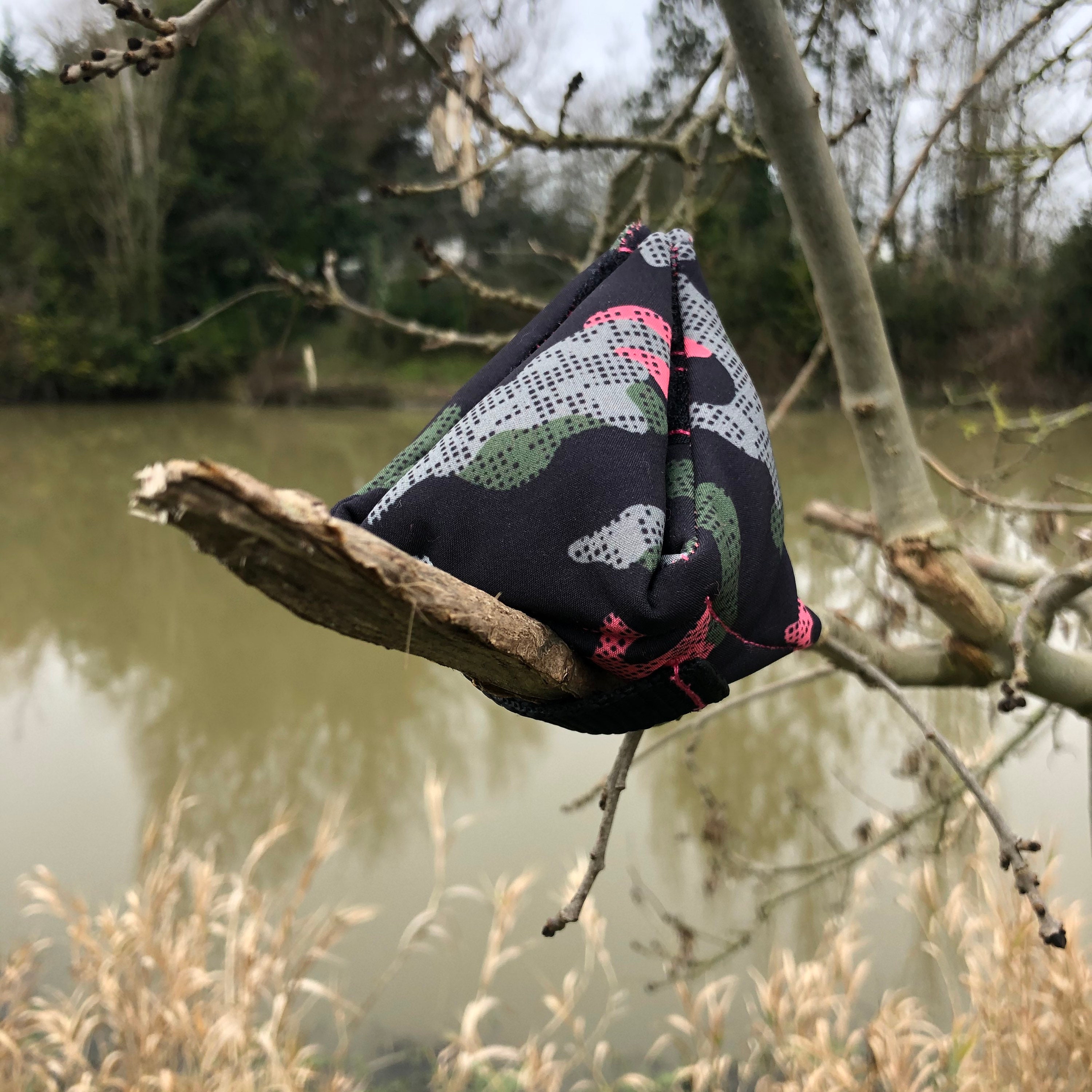 Balle Pyramide Façon Lotus Balle ou Clam , à 4 Branches, Pour Récompenses