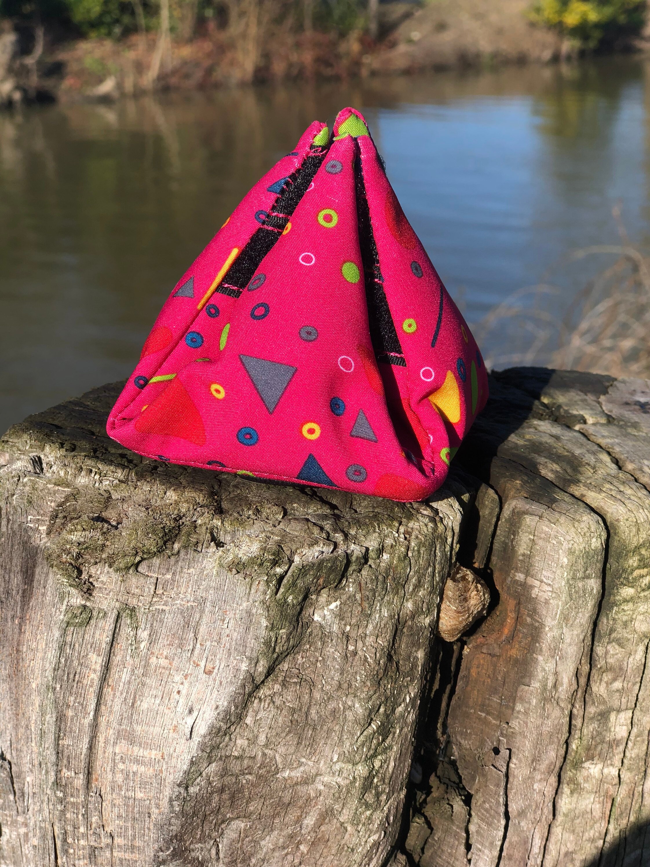 Balle Pyramide Façon Lotus Balle ou Clam , à 4 Branches, Pour Récompenses