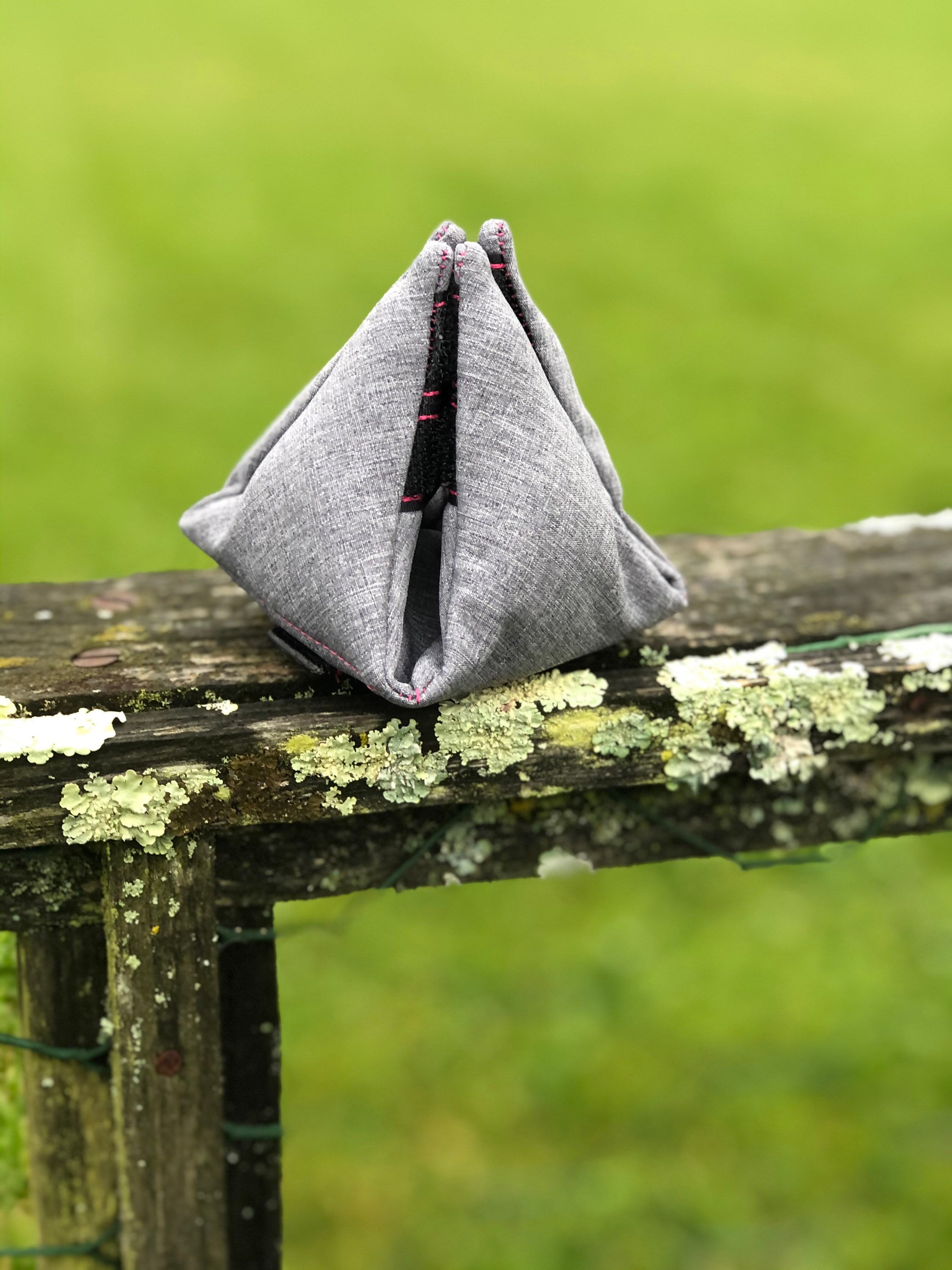 Balle Pyramide Façon Lotus Balle ou Clam , à 4 Branches, Pour Récompenses