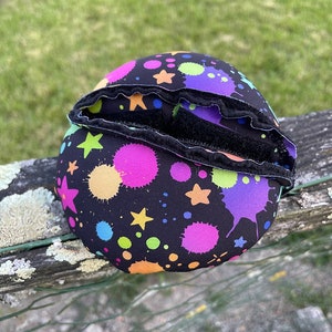 Clam ball style ball for rewards