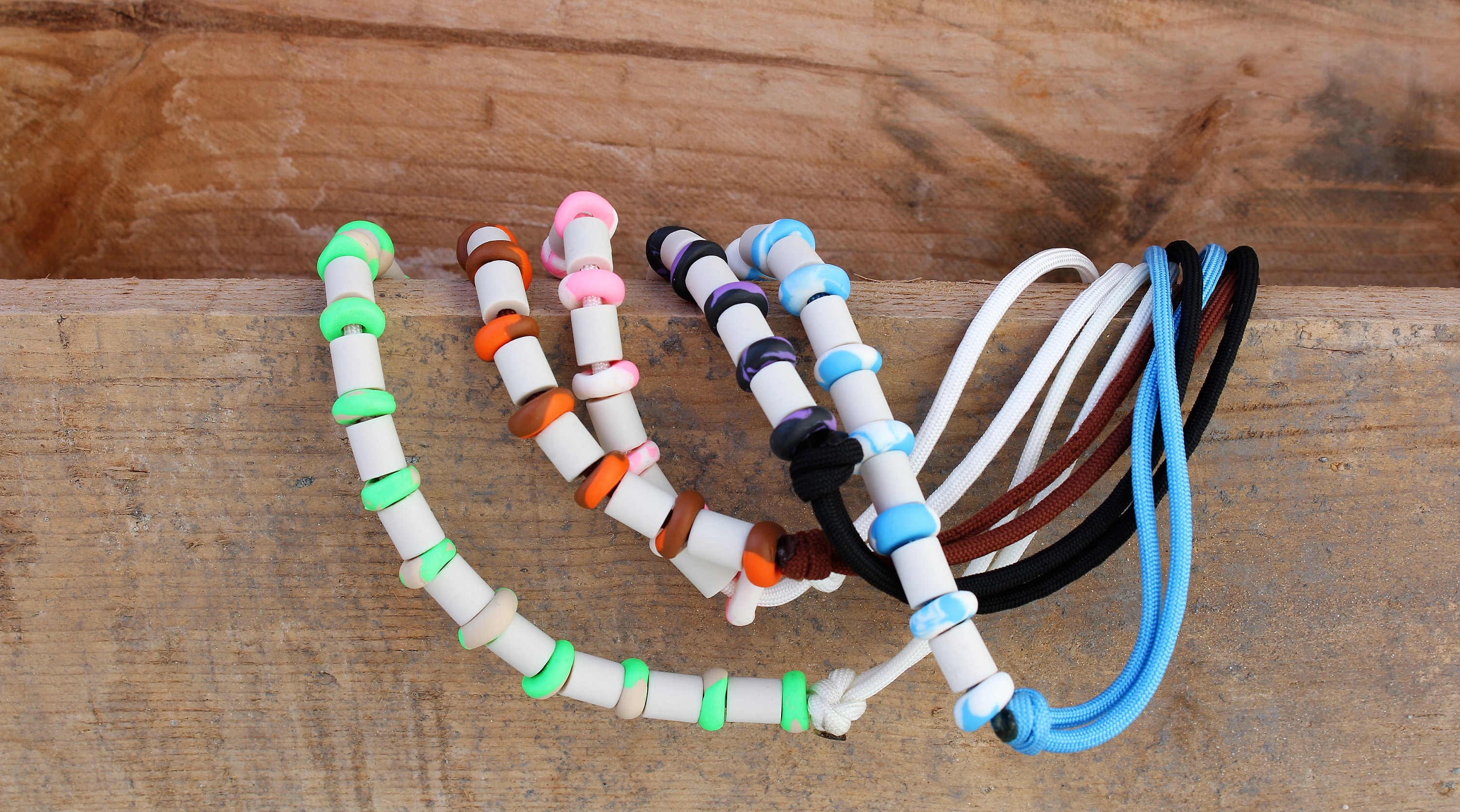 Bracelet motif CHAT 14 cm environ réglable
