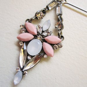 Simply Cute Pink Gray White Crystal Hijab Scarf Hat Pin Brooch