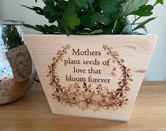 personalised plant pot for Mum, personalised flower pot, personalised gift for mum, Mother's day gift, gift for Nan, personalised planter