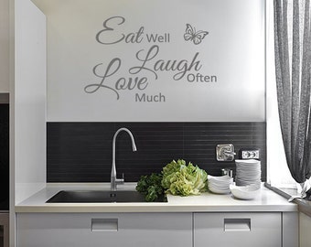 Wandaufkleber „Welcome To Our Kitchen“ – Silber Glänzend – Klebt Auf Glatten Flächen