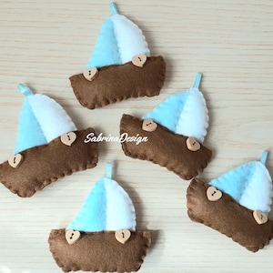 Boat favors, baptism favors, baby shower favors, sea favors, felt favors, baby shower boat