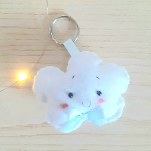Cloud felt favor, baptism favors, baby shower cloud, baby shower favors, birthday favors, felt favors, cloud keychain