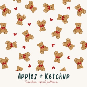 Op de afbeelding: Naadloos patroon met bruine teddyberen met rode strikken en kleine rode harten op een crèmekleurige achtergrond. De tekst "Apples + Ketchup" en "Seamless repeat patterns" staat onderaan.