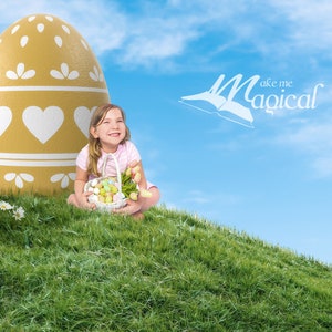 Gelbe dekorative Osterei mit Ostern Baby Hase auf Hügel digitale Kulisse von Makememagical.  Ostereier Frühling Garten digitaler Hintergrund