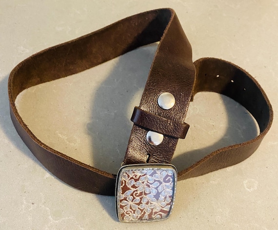 Vintage Presh Silver Floral Fabric Fragment Leather Belt
