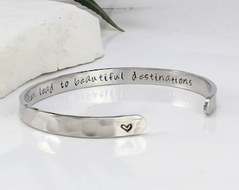 Pulsera de mujer inspiradora, manguito martillado, acero inoxidable, regalo para adolescentes, adolescentes, joyería personalizada, grabada, motivacional