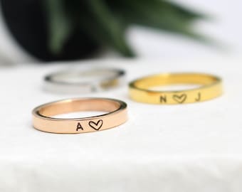 Edelstahl Initialring mit Herz, Ring für Paare, für Freund, für Freundin, Buchstabe Gold, Silber, Roségold