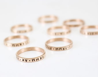 Anillo de número romano para parejas, oro de acero inoxidable / oro rosa / plata, banda personalizada, banda personalizada, número romano, nombres, frases..