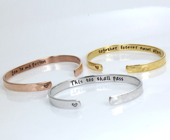 AFSTALR Bracciale Messaggio In Acciaio Inox Oro Per Donna – Gioiello Ispirazionale Amicizia Con Scritta 'Mamma Perfetta'