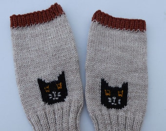 Black Cat Knitted Fingerless Gloves in Oatmeal Wool, handmade wrist warmers with cute kitten face, gift for cat lover, warm and cosy mittens