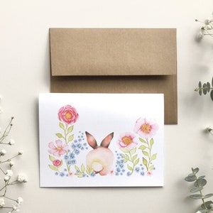 Carte de souhait lapin de dos, carte de voeux jardin de fleurs, sans texte, portrait animaux aquarelle, anniversaire, Katrinn Pelletier